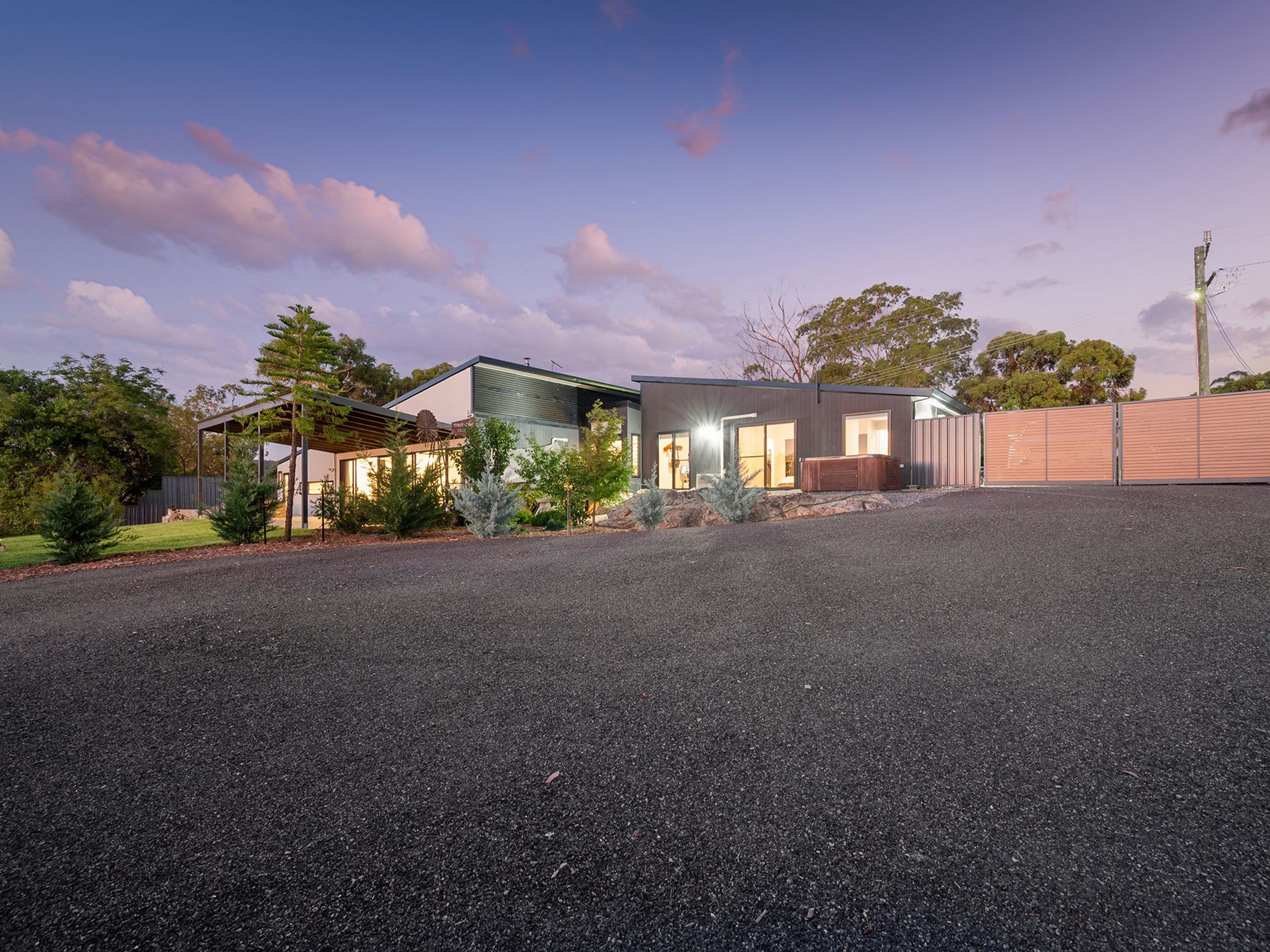 17 Bromfield Drive, Kelmscott