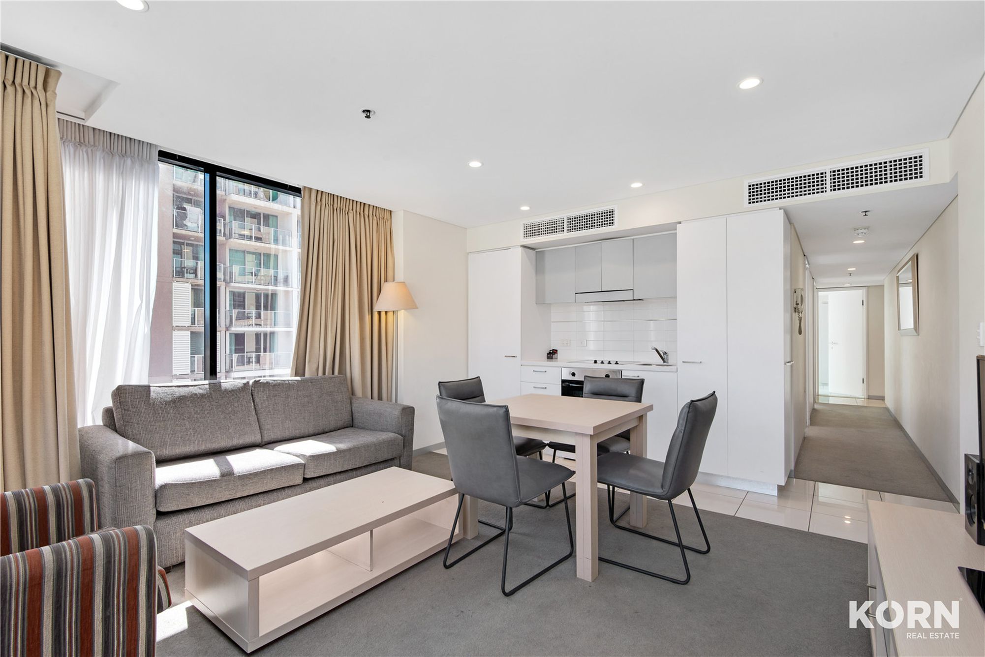 911 / 104 North Terrace, Adelaide