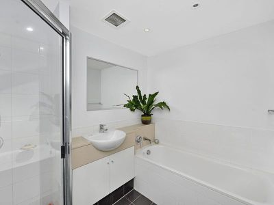 1012 / 79-81 Berry Street, North Sydney