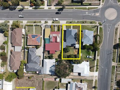 42 Oak Street, Seymour