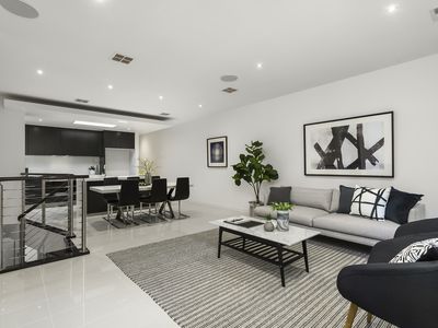 9 Sunset Drive, Williamstown