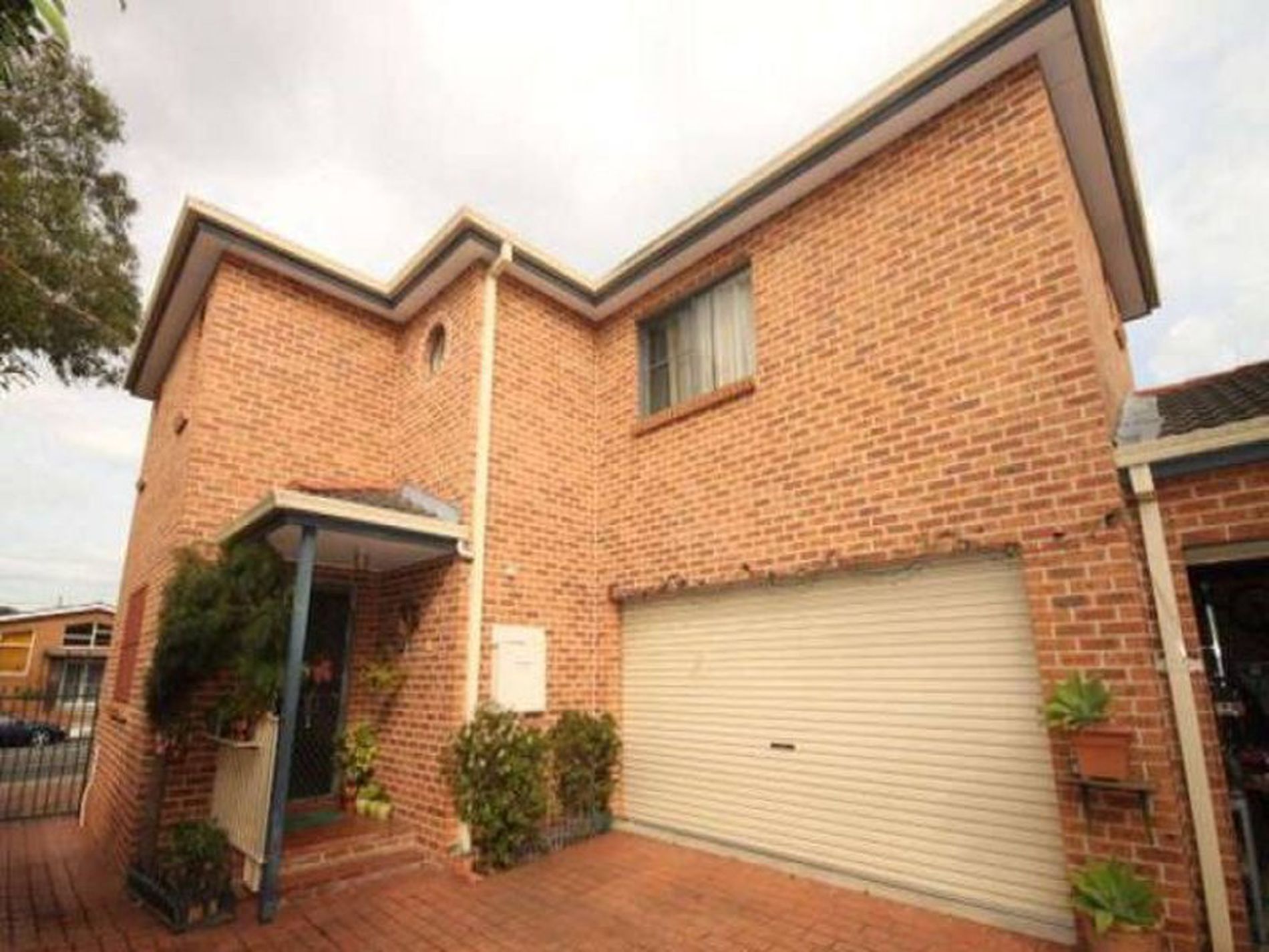 1 / 247 Lakemba Street, Lakemba