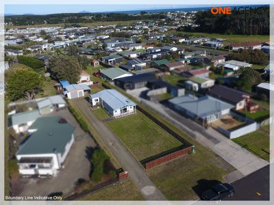 8 Hennsessy Street East, Foxton Beach