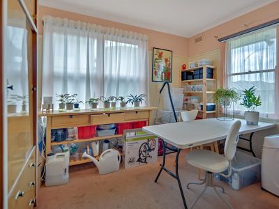 14 Charlton Crescent, Reservoir
