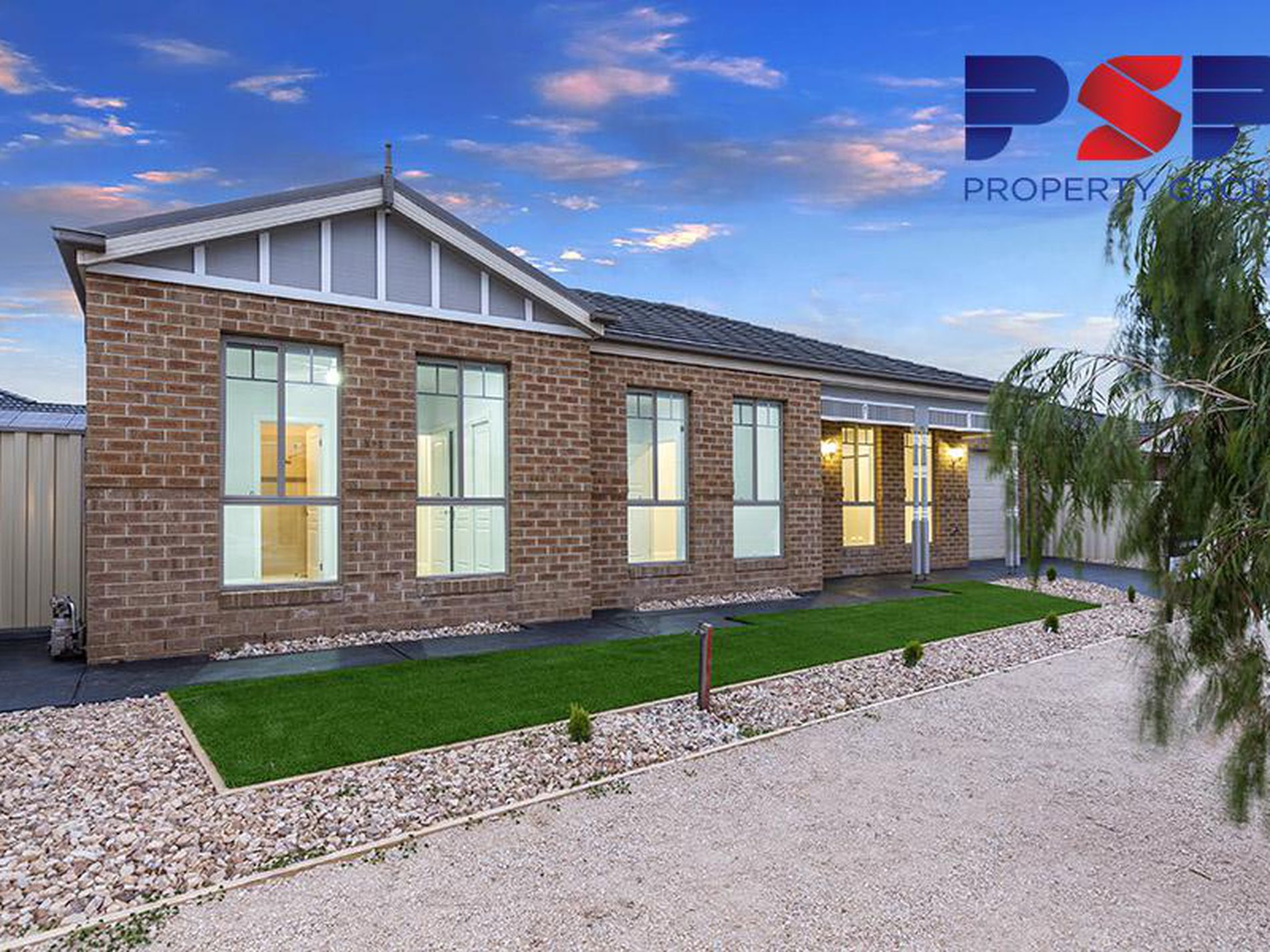 2/2 Bellworth Avenue, Tarneit