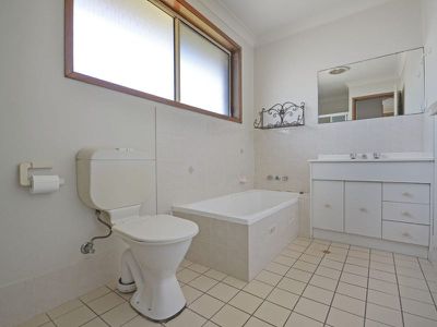 2 / 166 Broadmeadow Road, Broadmeadow