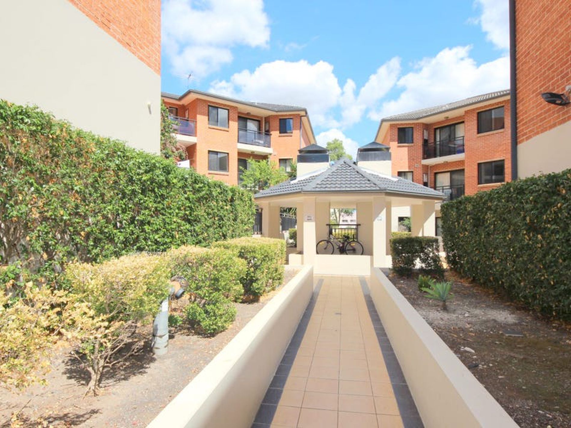 8 / 35-37 Harrow Road, Auburn