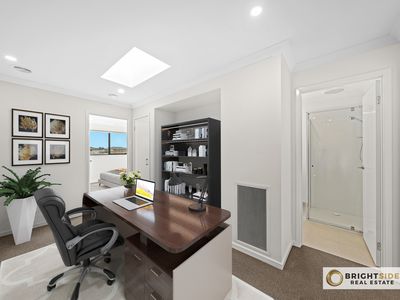17 Vendeen Walk, Clyde North