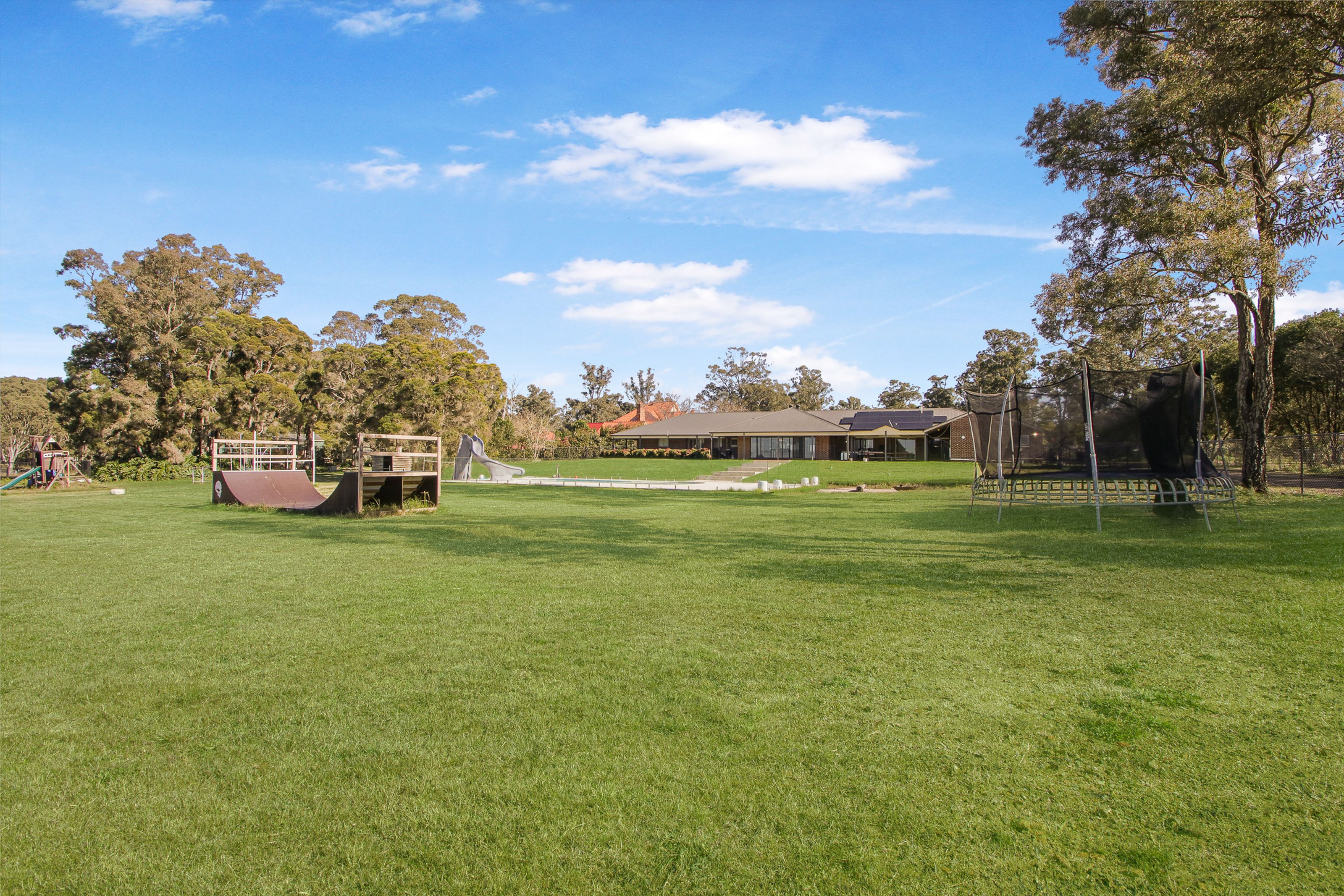 9 Avon Place, WINDSOR DOWNS
