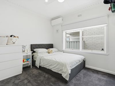 67 GRIEVE PARADE, Altona