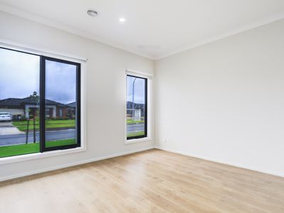 43 Hirata Boulevard, Wyndham Vale