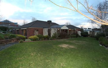 2 Jones Court, Beaconsfield