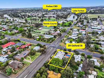 39 Oxford Street, Forbes