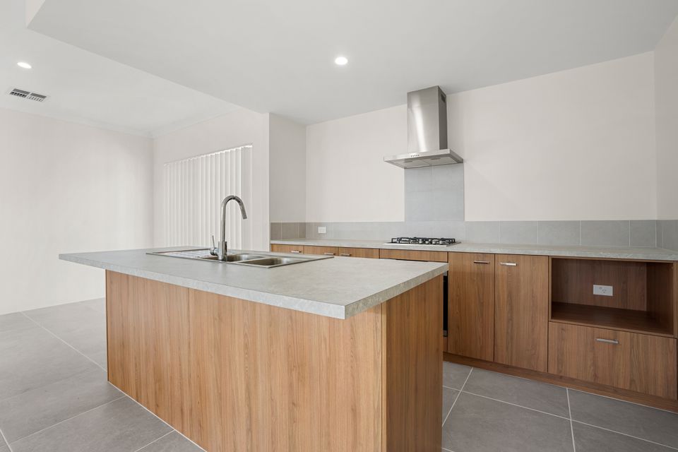 16 Minjary Loop, Baldivis