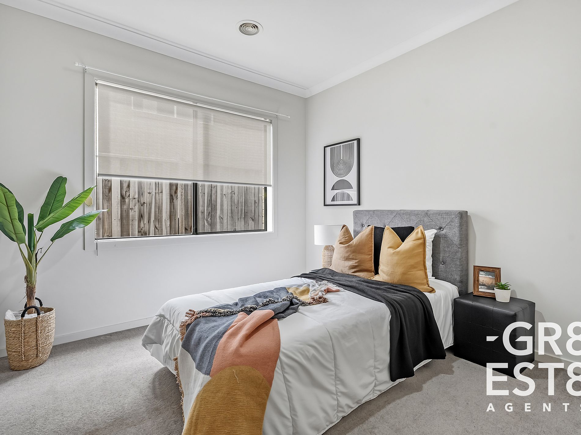 8 John Russell road, Cranbourne West