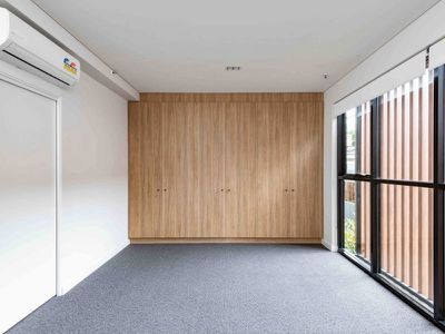 2 / 9 Lord Street, Newtown