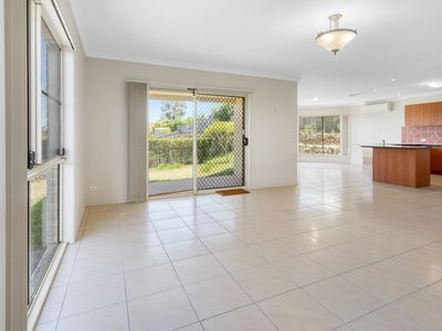 18 Kingshand Drive, Murrumba Downs