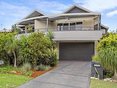 2 / 6 Muneela Avenue, Hawks Nest