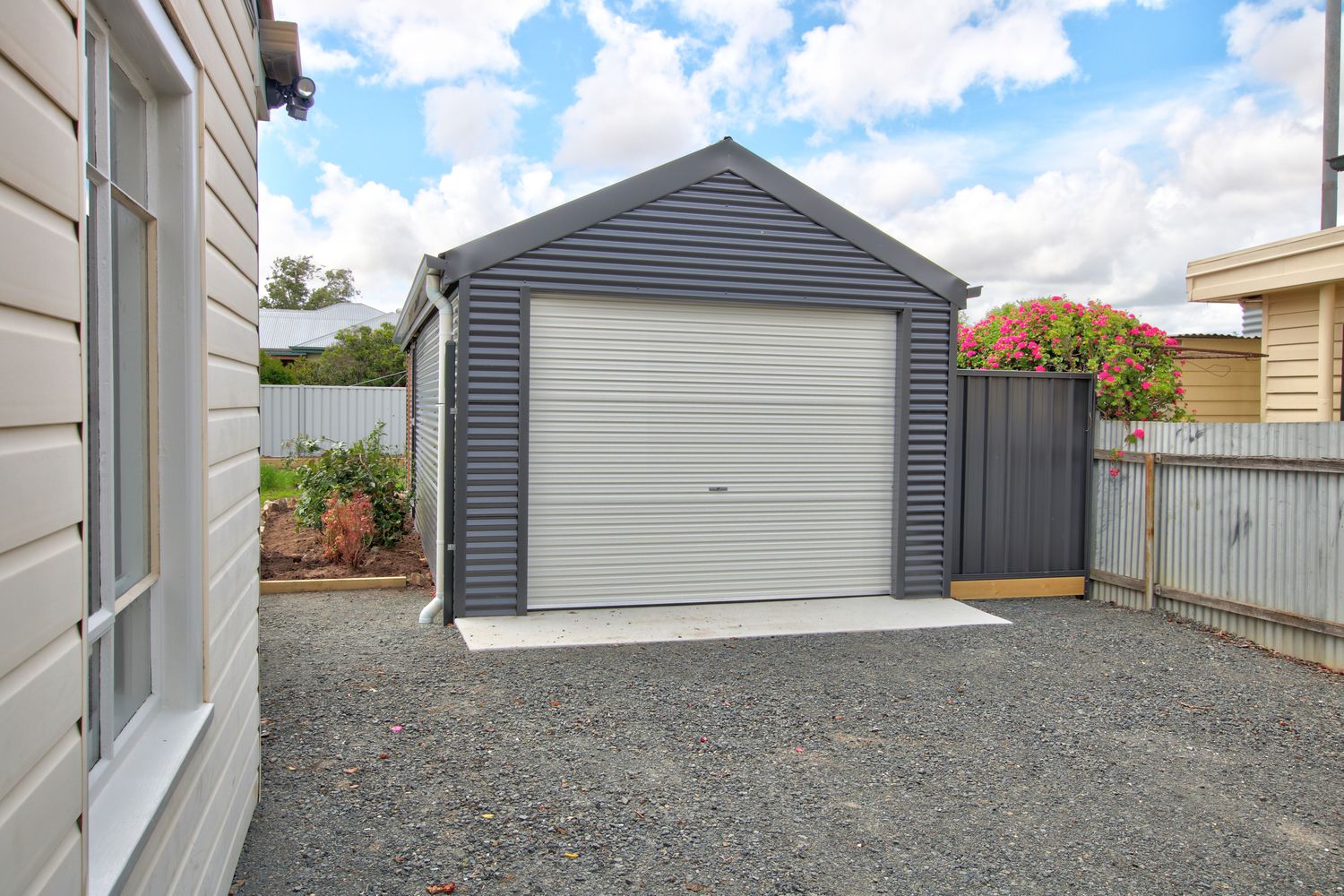 16 Johnson Street, Horsham