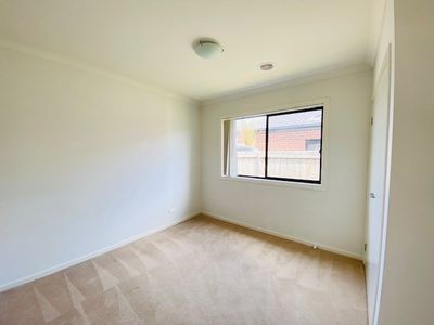 10 Partridge Way, Point Cook