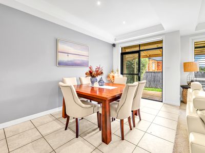 28 Drysdale Cct, Beaumont Hills