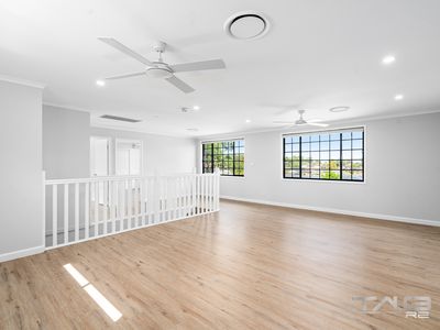 7 Snowy Close, St Clair