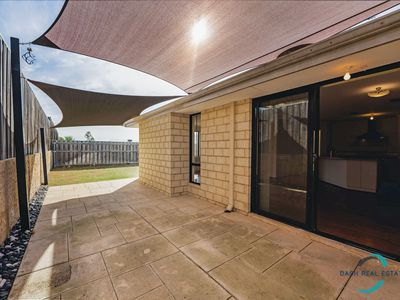 15 Newington Pass, Ellenbrook