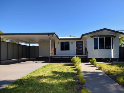 8 Honeyeater Court, Longreach