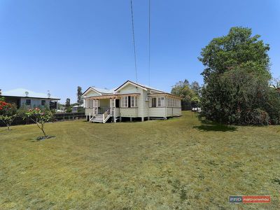 14 North Station Road, North Booval