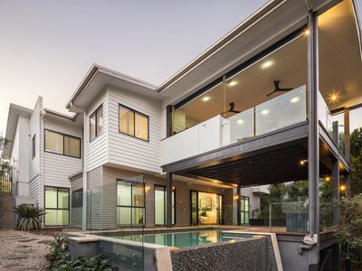6 Scenery Court, Brookwater