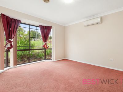 29 Ussher Crescent, Windradyne