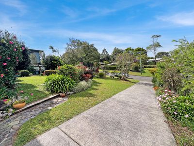 4 CENTENARY DRIVE, Atherton