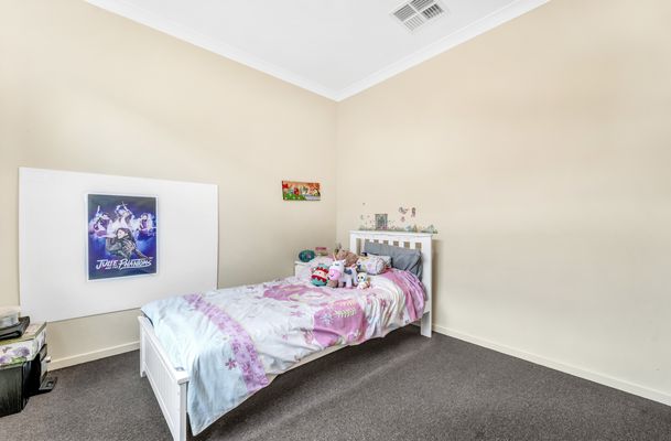 61 Featherwood Crescent, Craigieburn