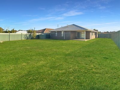 34 Dalbeattie Crescent, Dubbo
