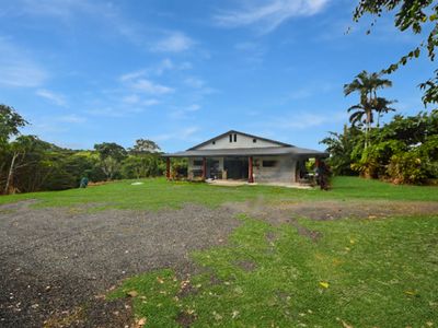 210 Seres Road, Mena Creek