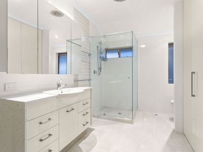 35 Hatherley Parade, Winthrop