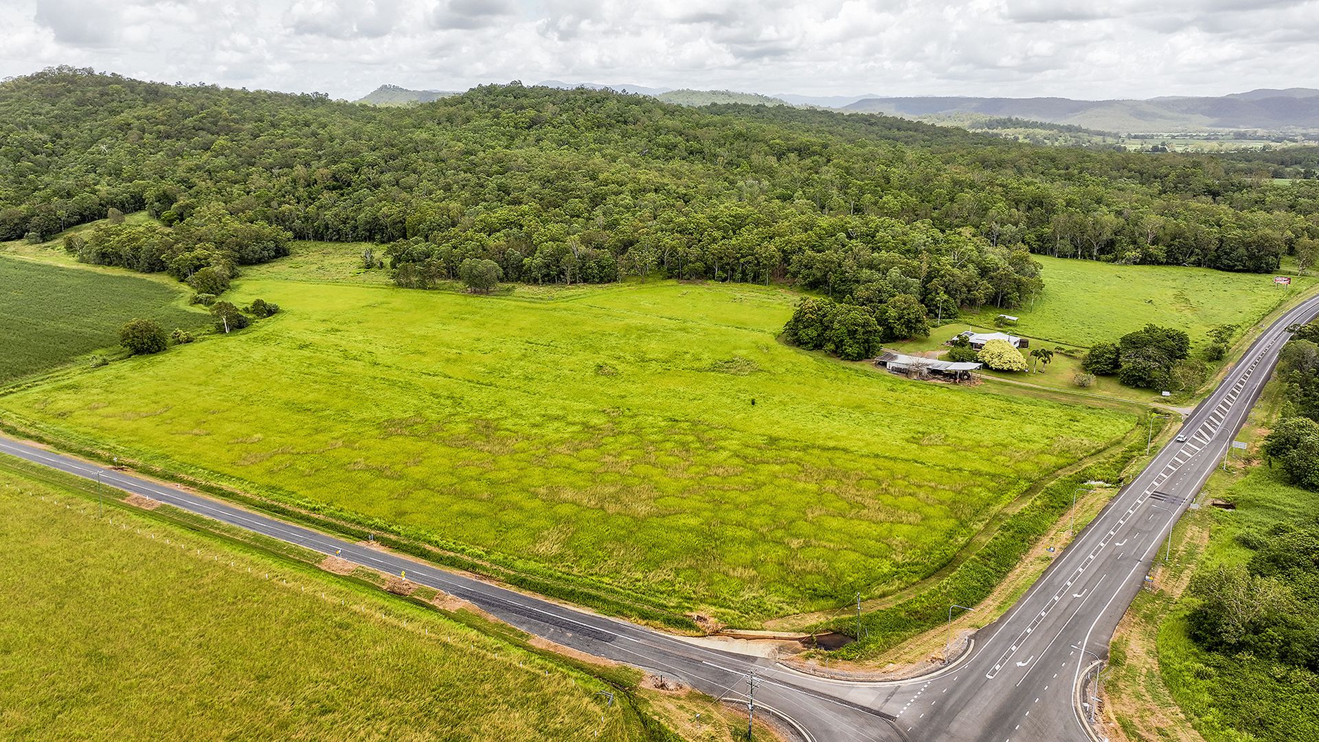 3475 BRUCE HIGHWAY, Kuttabul