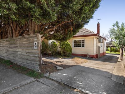 991  Heatherton Road, Springvale