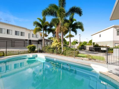 14/2-10 Cascade Drive, Underwood