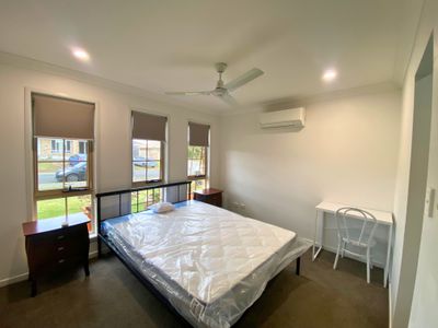 25 Wattle Crescent, Raceview