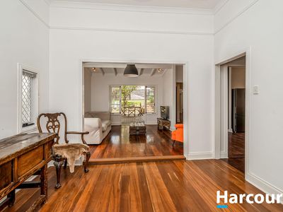 7 Caddy Avenue, West Leederville