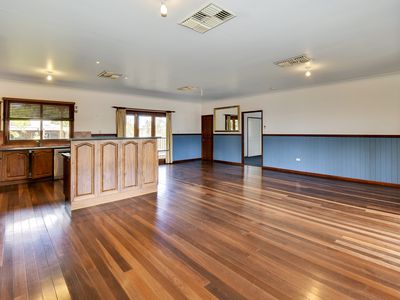 71-73 CRANE STREET, Longreach