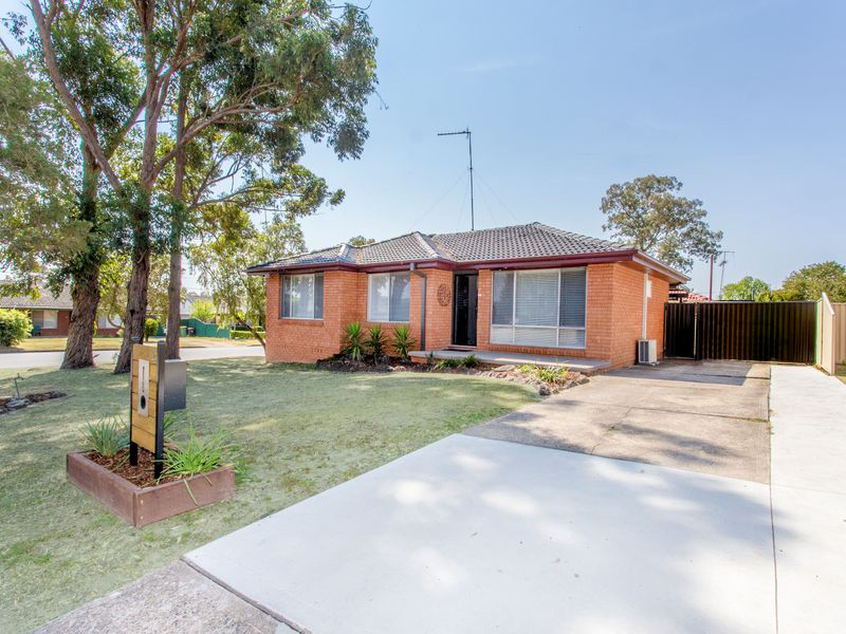 2 Robyn Avenue, SOUTH PENRITH