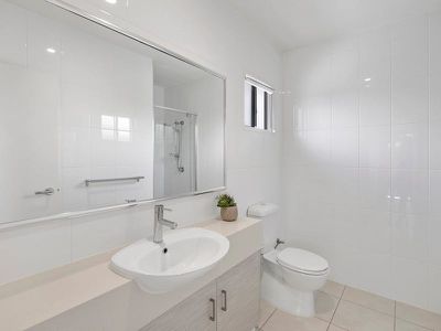 122 Cooper Crescent, Rochedale