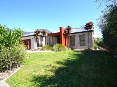 22 Hores Lane , Tawonga