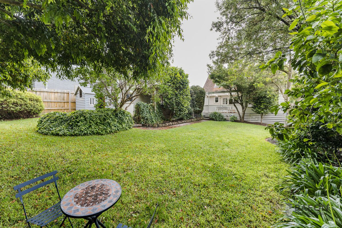 4 Benbrook Avenue, Mont Albert North