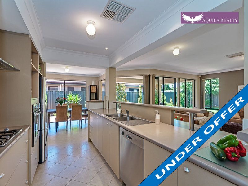 4 Octagon Gardens, Aveley