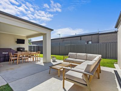 29 Swan Lake Drive, Sale