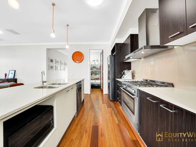 18 Eltham Parade, Wyndham Vale