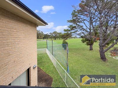 44 Poilus Parade, Tanilba Bay